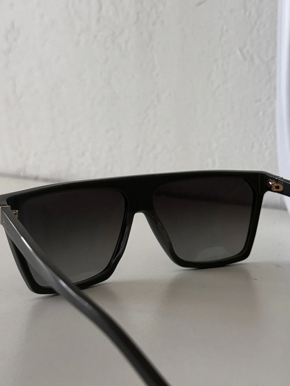 Loewe Green Flat Top Oversized Sunglasess LW400601